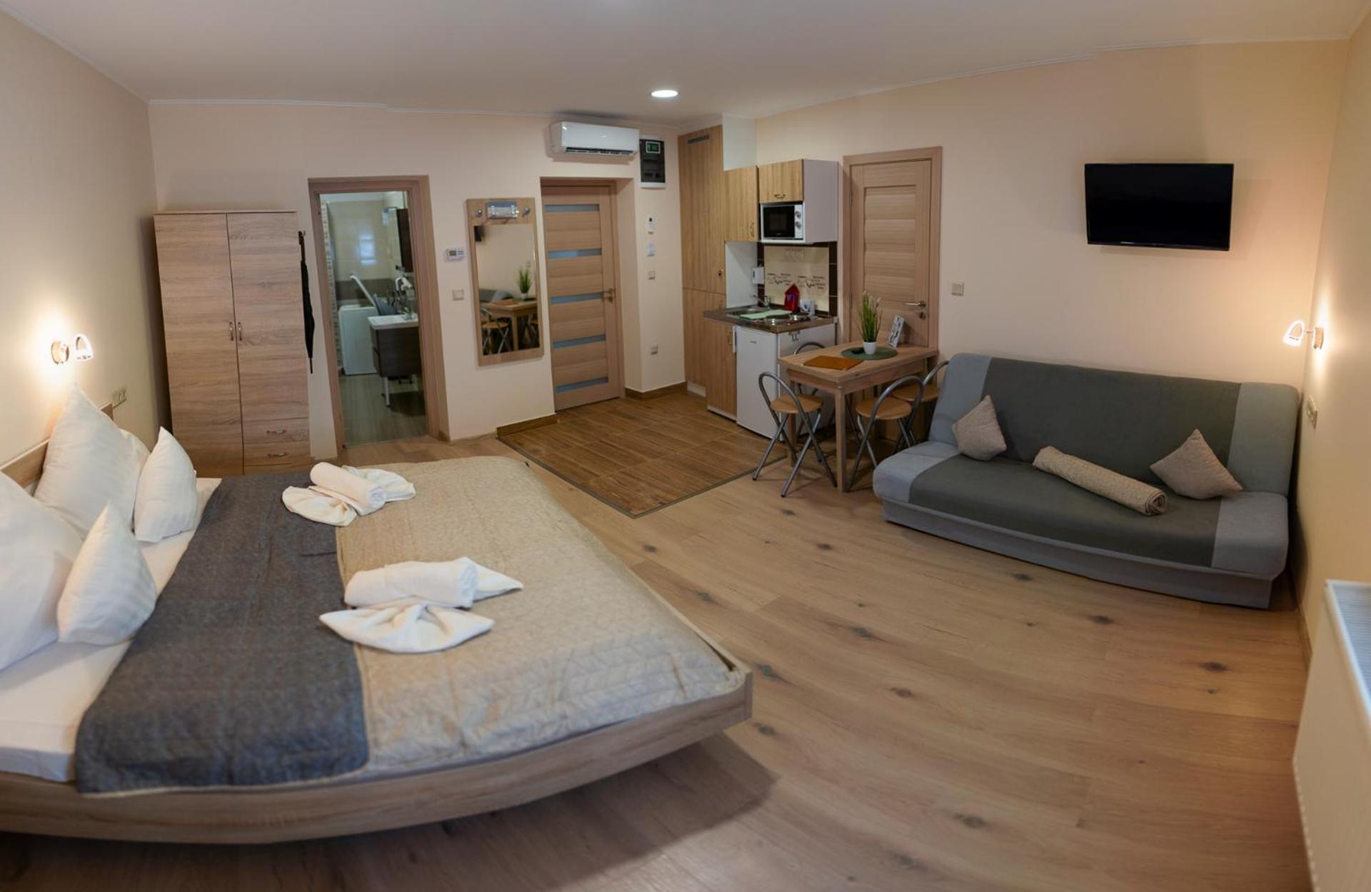 Holiday Apartmanhaz Gyula Eksteriør bilde