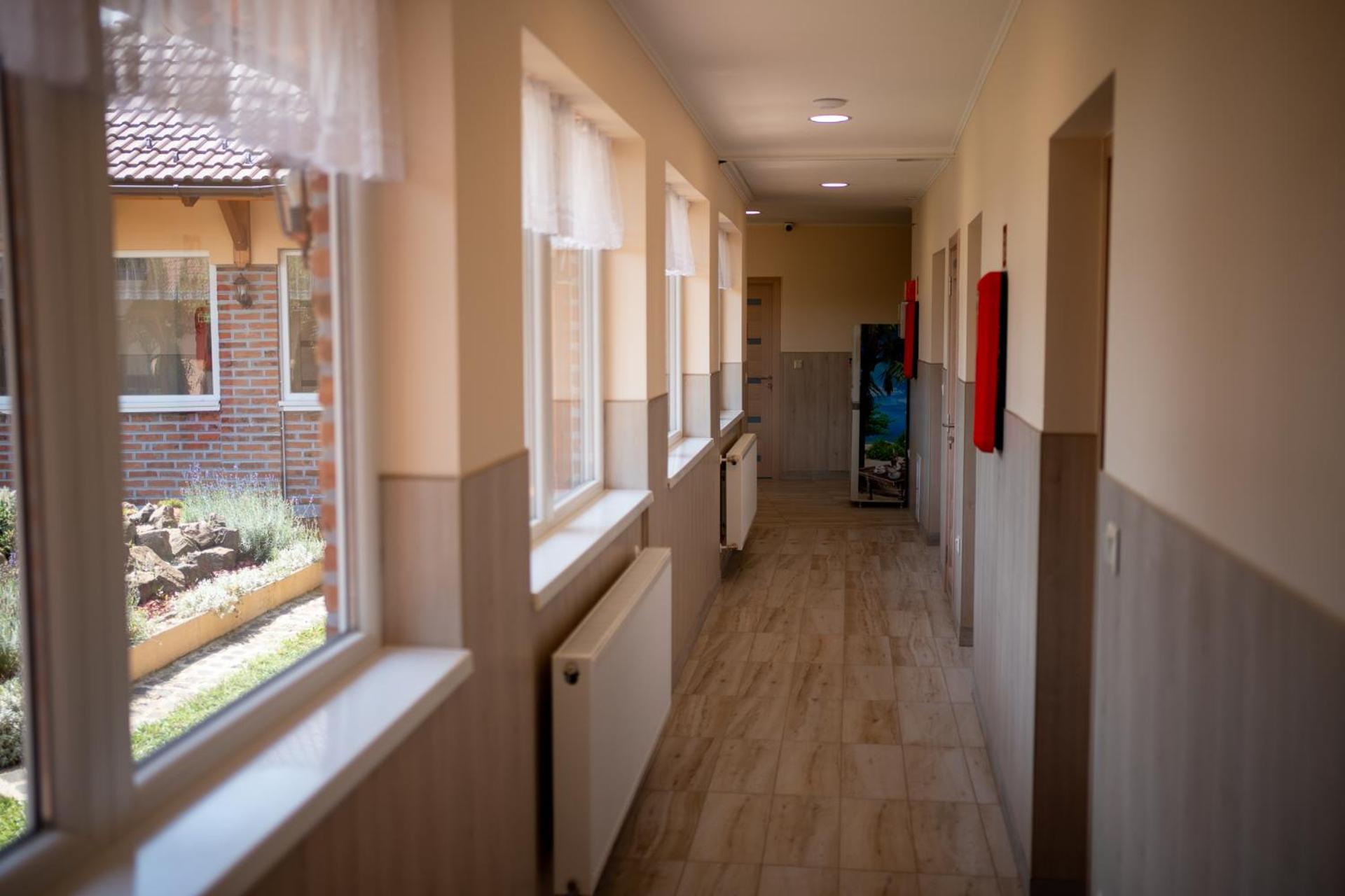 Holiday Apartmanhaz Gyula Eksteriør bilde