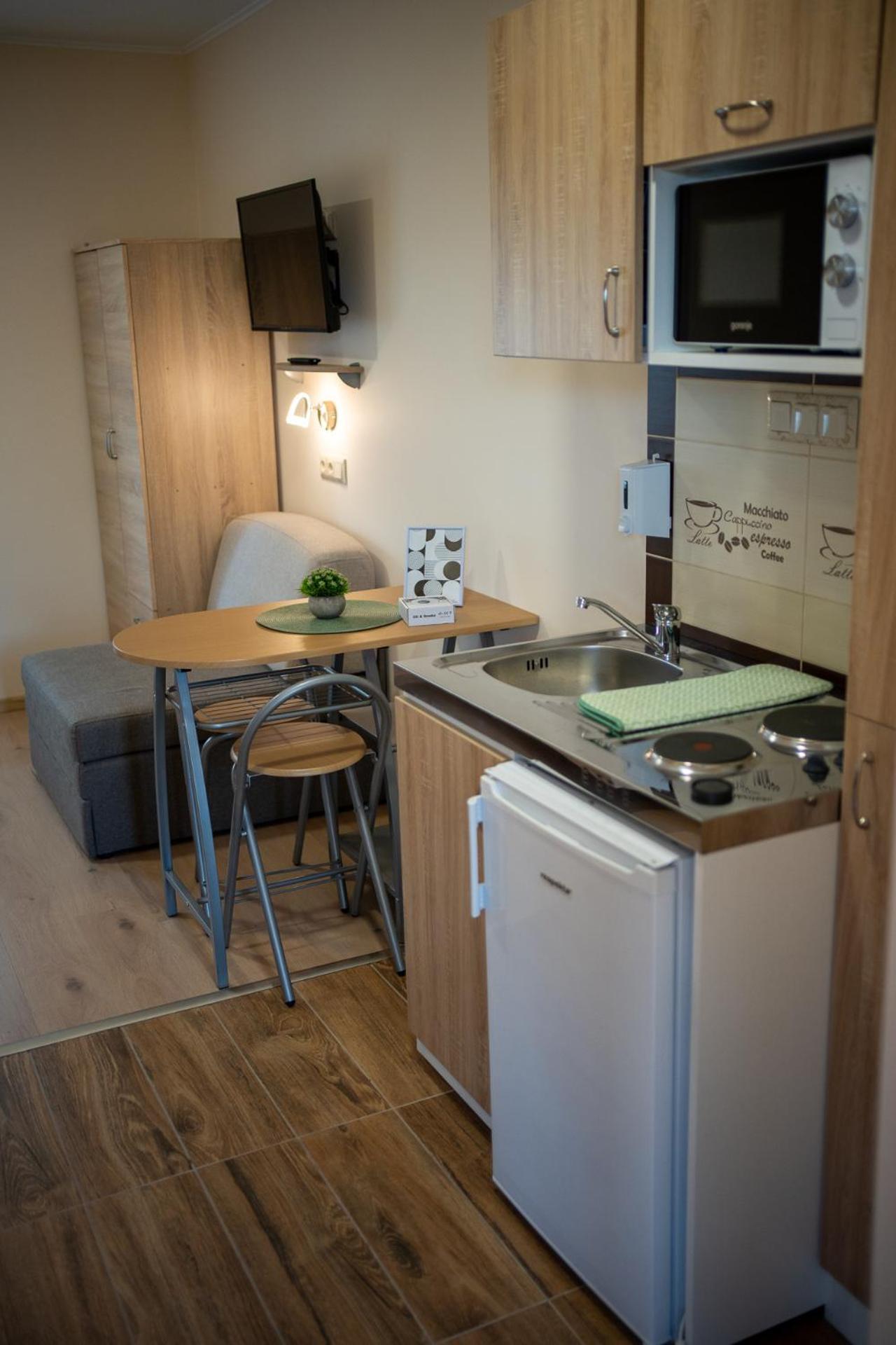 Holiday Apartmanhaz Gyula Eksteriør bilde